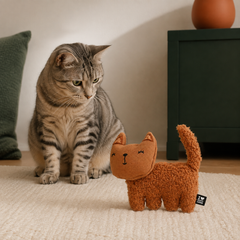 Tretkissen Zoey mit Katzenkräutern – hochwertig inszeniert im modernen Katzenhaushalt